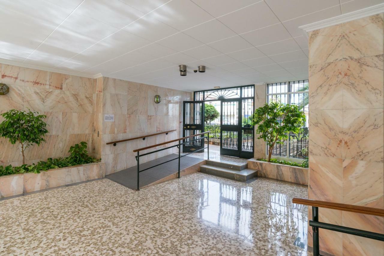 Stunning Spacious City Apartment With Free Parking Málaga Buitenkant foto