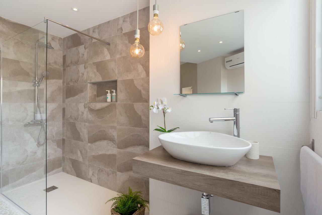 Stunning Spacious City Apartment With Free Parking Málaga Buitenkant foto