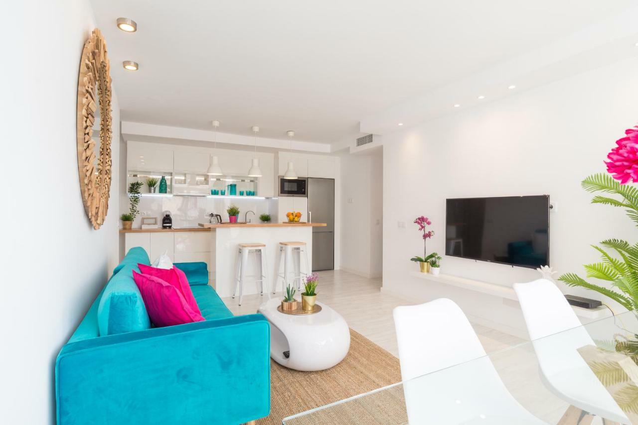 Stunning Spacious City Apartment With Free Parking Málaga Buitenkant foto