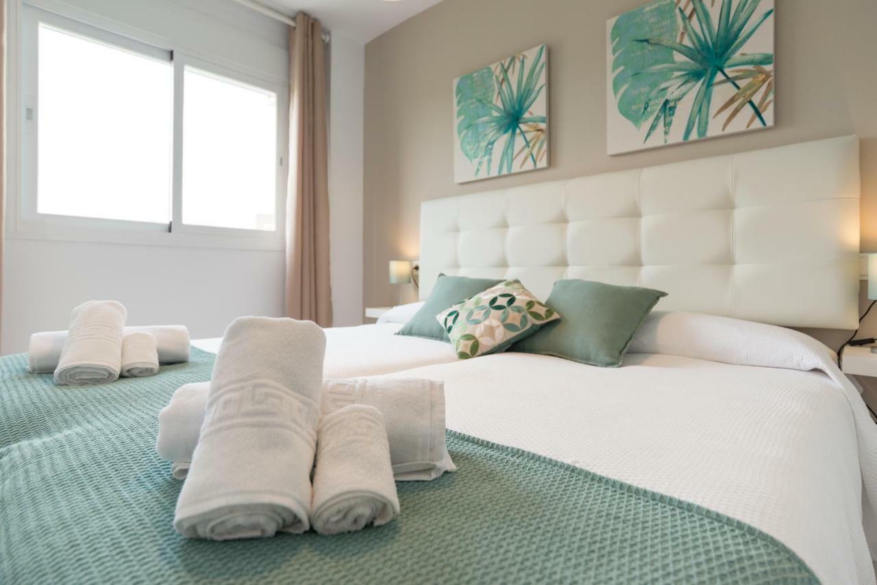 Stunning Spacious City Apartment With Free Parking Málaga Buitenkant foto
