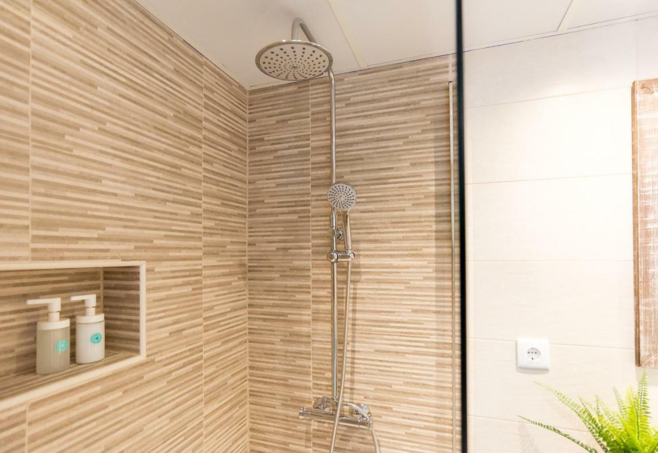 Stunning Spacious City Apartment With Free Parking Málaga Buitenkant foto