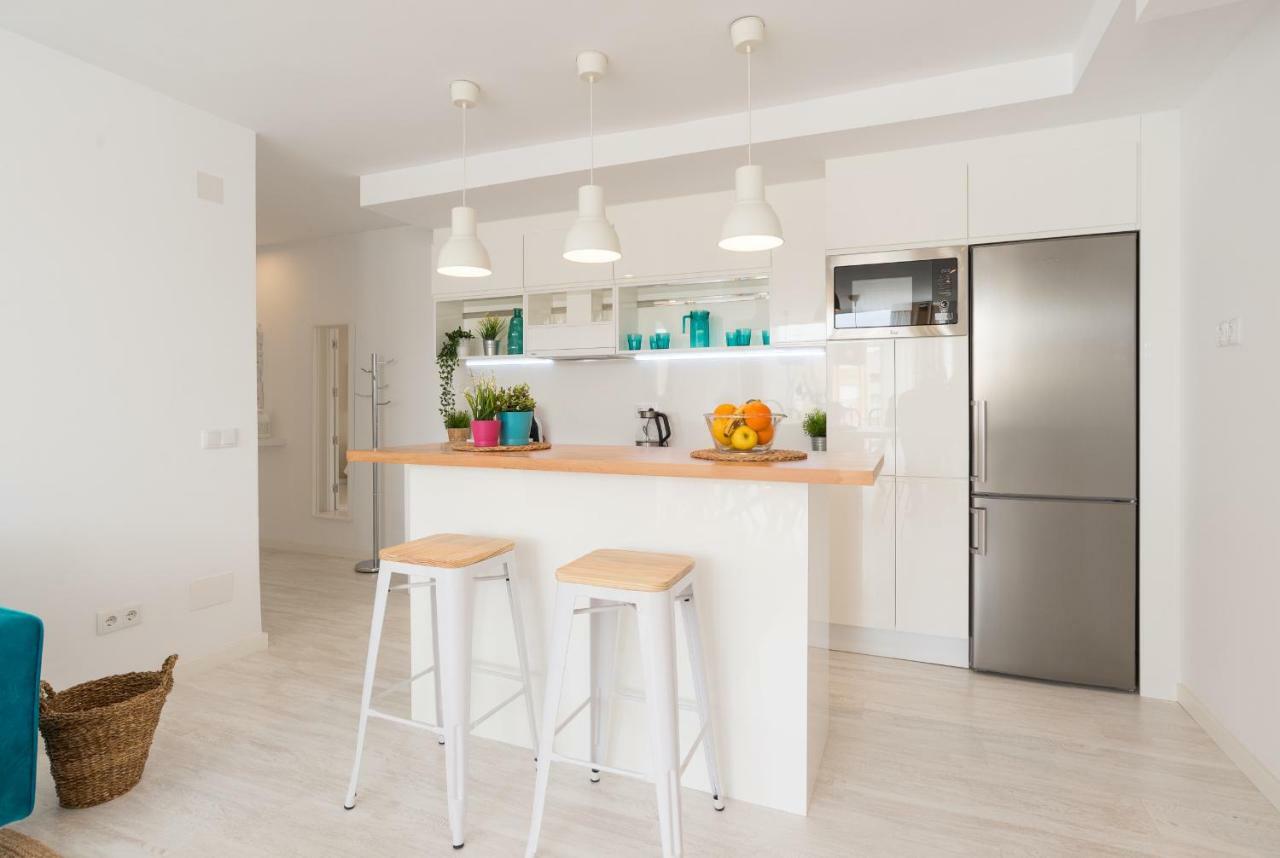 Stunning Spacious City Apartment With Free Parking Málaga Buitenkant foto